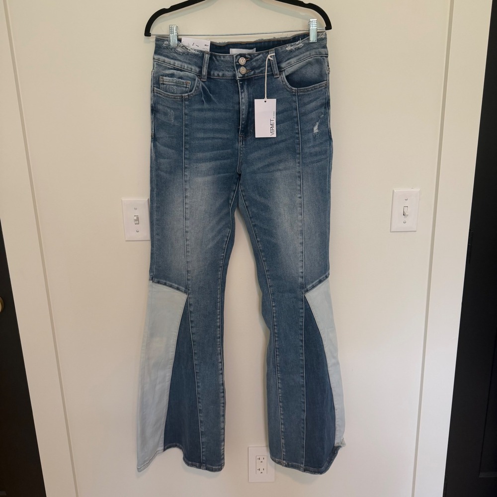 Vervet Bella High Rise Flare Jeans Blue Two Tone Panel Distressed Size 30 NWT